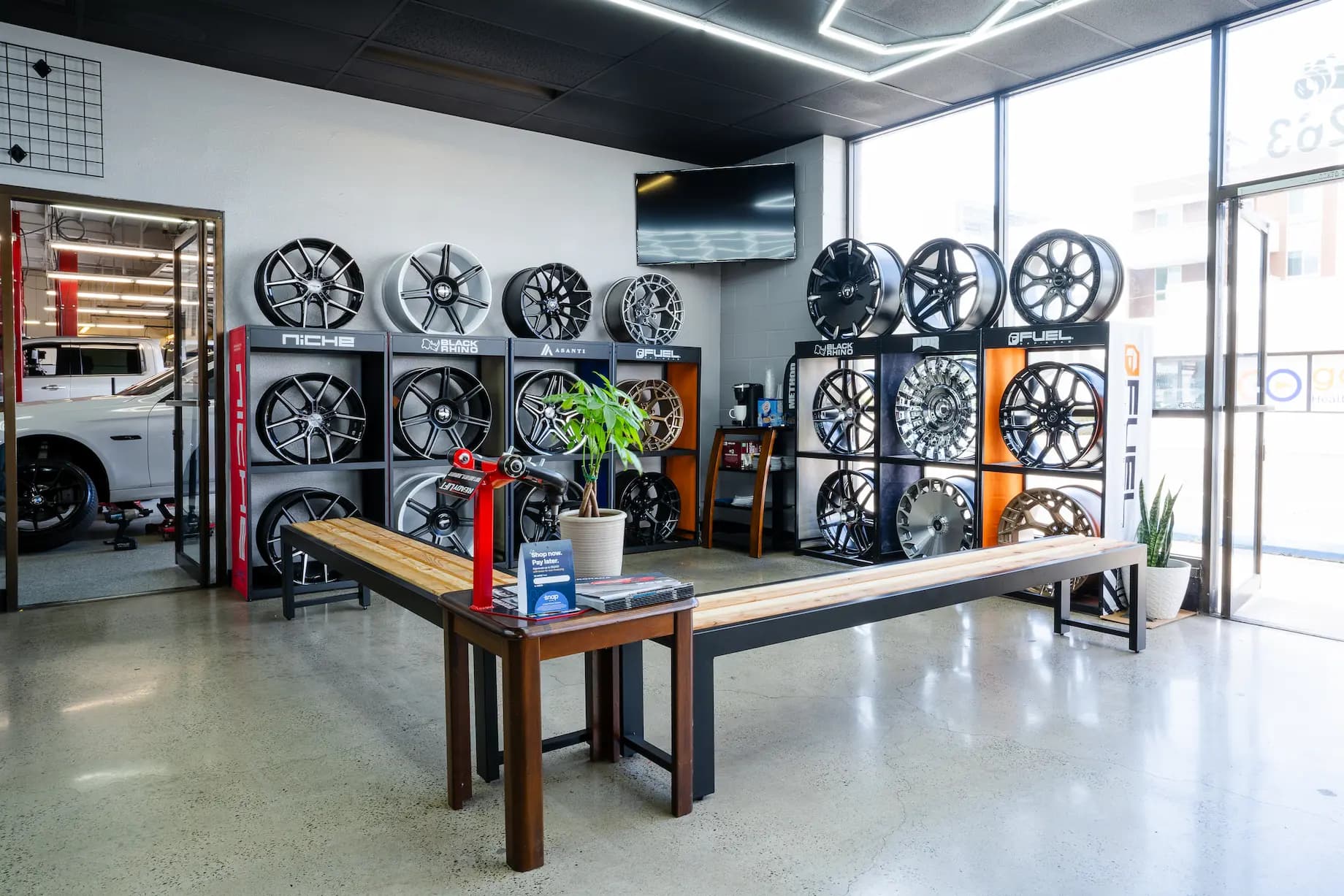 Coast Wheels & Tires Facilities